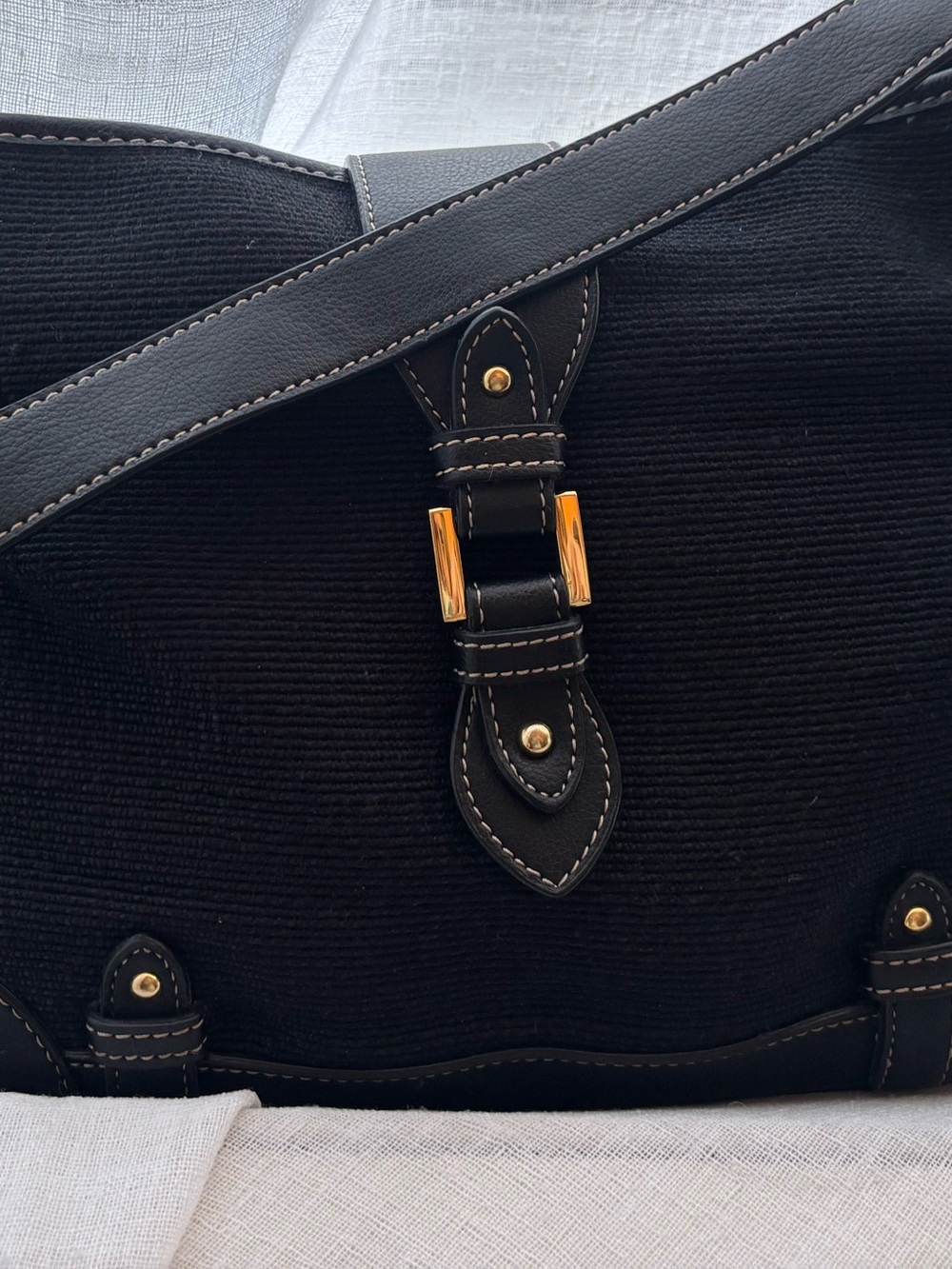 Vintage Etienne Aigner Black Woven Shoulder Bag with Gold hardware EUC